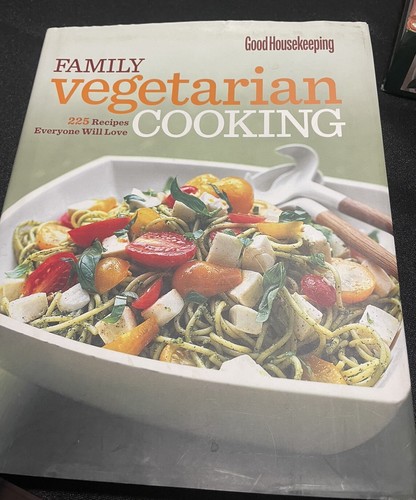 Three vegetarian cookbooks - Picture 2 of 4