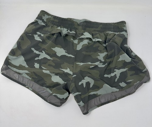 Athleta Camo Shorts Great Condition Size Small Stash Pocket - Picture 1 of 10