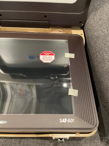 NEW NEVER USED RARE DIRECTV SAT-GO! SAT GO SATELLITE PORTABLE SCREEN & DISH 17" - Picture 6 of 13