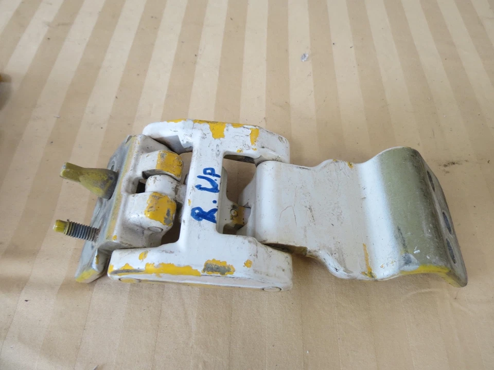 Juego de bisagras de puerta trasera derecha PASAJERO 15-21 Ford Transit Connect Cargo Foto 3 de 4