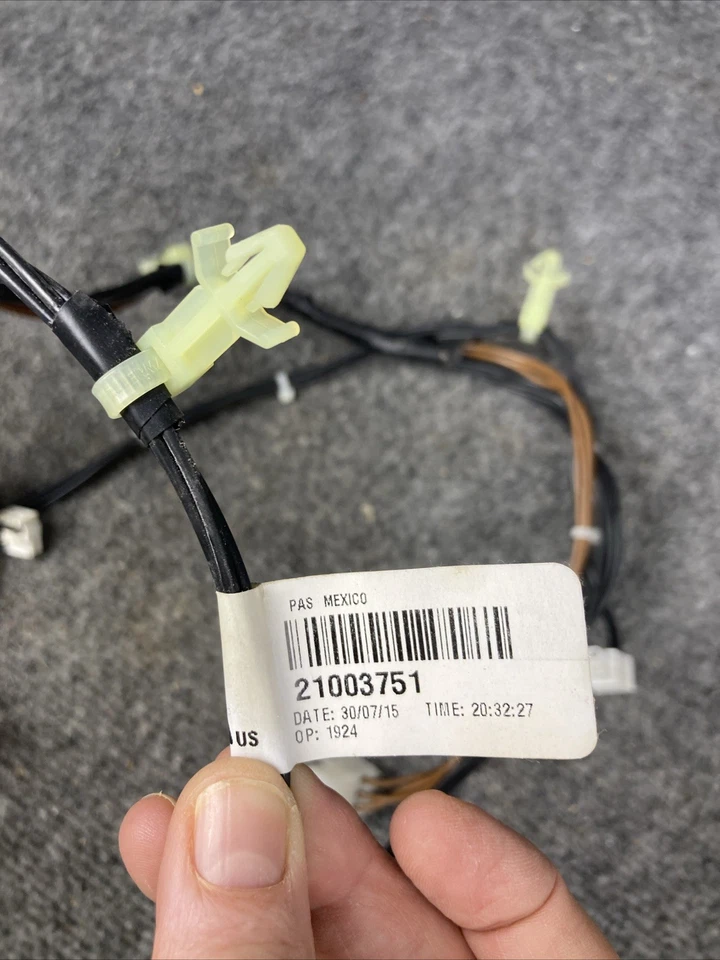 OEM Whirlpool Washer Washing Machine Wire Harness W10572206 - Image 3 of 4