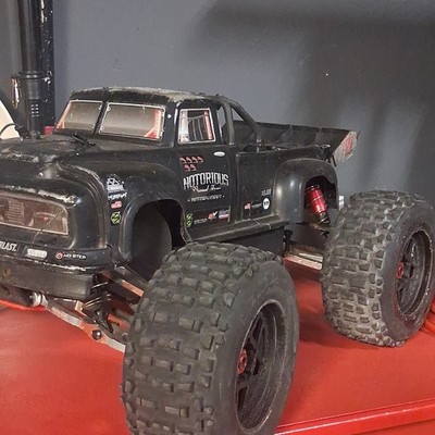 Arrma Notorious 6s RTR 4wd 1/8 Scale Monster Truck upgraded chassis suspension 