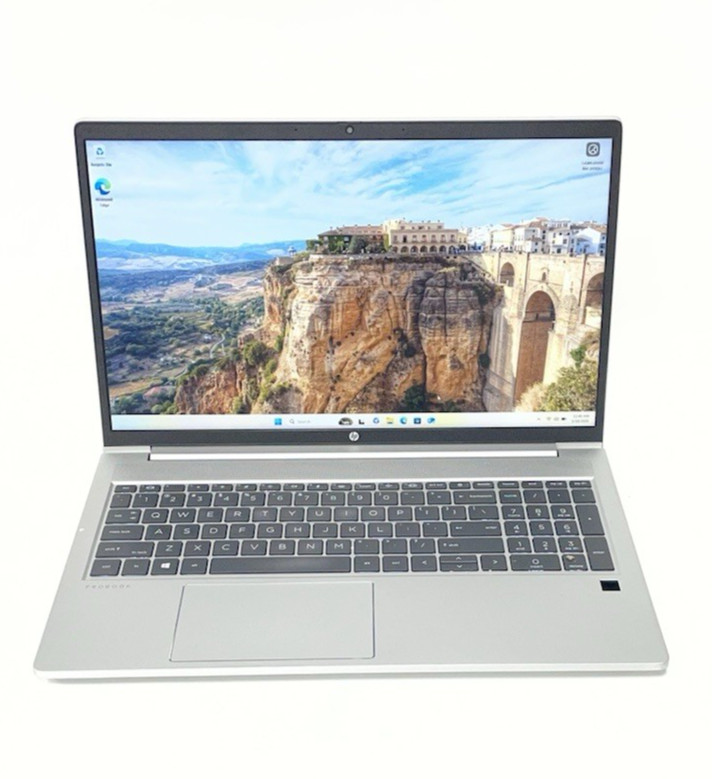HP ProBook 450 G8 / i5-1135G7 @2.40GHz / 256GB NVMe / 16GB RAM / Win 11 PRO