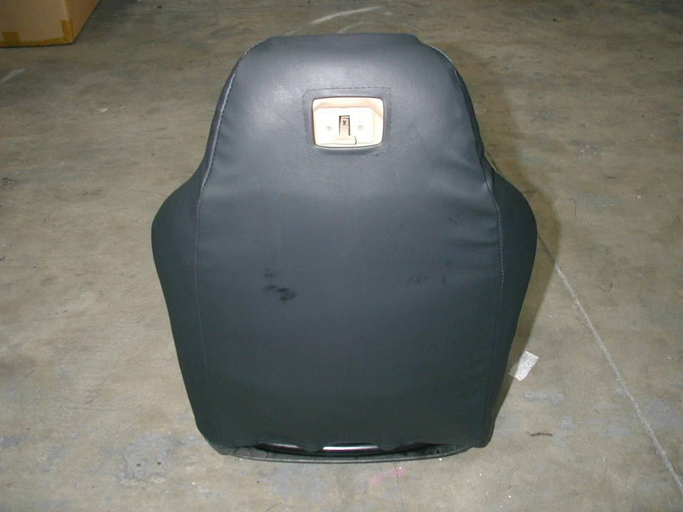 PAR DE FUNDAS DE ASIENTO PERSONALIZADAS TIPO CUERO NEGRO CHEVY CORVETTE C4 ESTÁNDAR 1994-1996 Foto 2 de 4