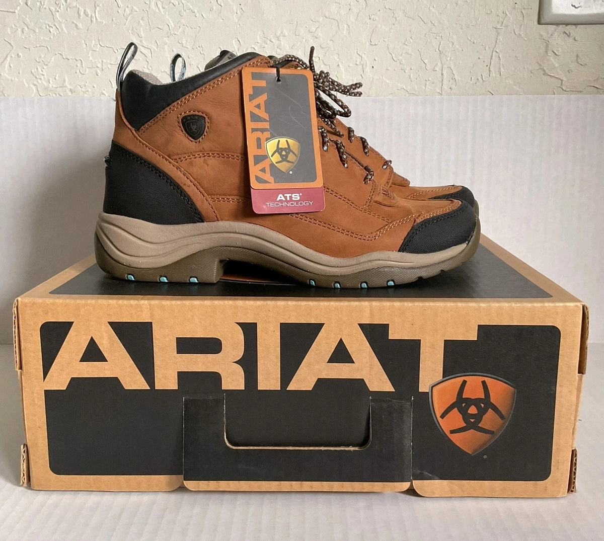 Ariat Terrain Boots in Women display picture 2