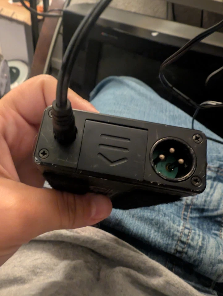 Lectrosonics Cr190 Uhf Compact Wireless Microphone reciever - Image 2 of 2