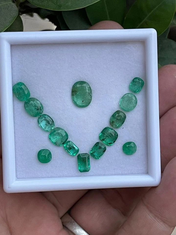 13-Carat Natural Emerald Cut Lot from swat Pakistan - Image 2 of 4