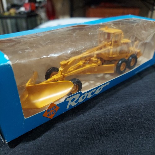 Roco 1403 Caterpillar Construction Scraper - Grader 1:87 HO Scale, NIB - Picture 3 of 5