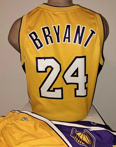 Basketball Jersey And Shorts NBA LA Lakers Kobe Bryant Champion Sz.M Yellow
