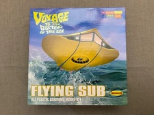 Voyage to the Bottom of the Sea Flying Sub 1:32 Model Kit