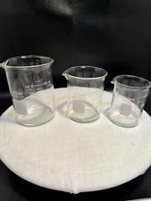 3 Graduated Glass Beakers Pyrex And Kimax