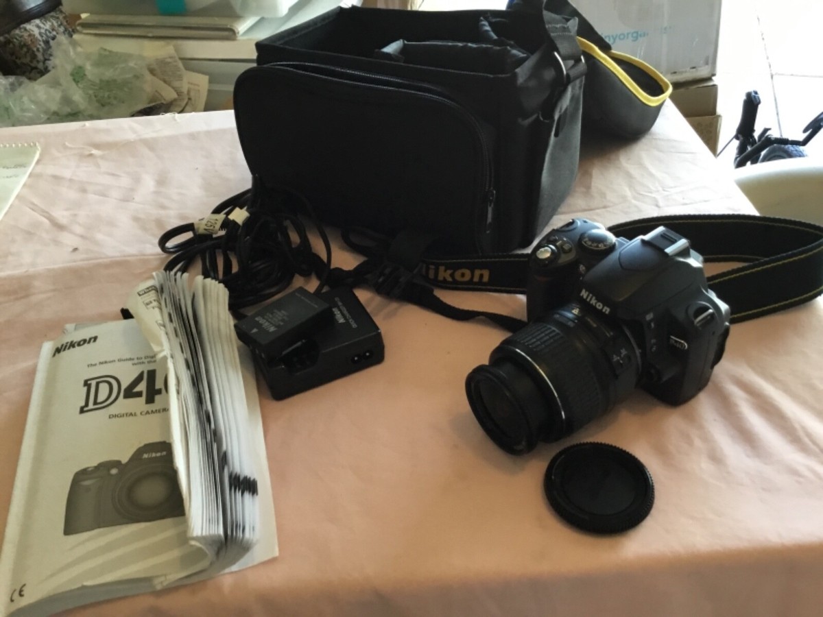 Nikon 6.1M D40 DSLR Camera 18-55mm Lens 4 GB SD Card W