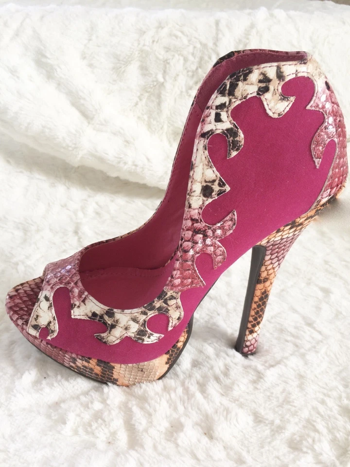 Tacón de mujer Liliana de 5 pulgadas con tiro de 1 pulgada fucsia. tacones mujer talla 7 Foto 3 de 4