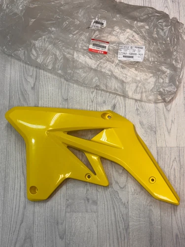 COVER, RADIATOR, LH (YELLOW)