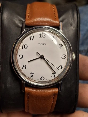 Timex Mercury 1978 Silver Tone White Dial Mens Vintage 1970s Mechanical Handwind