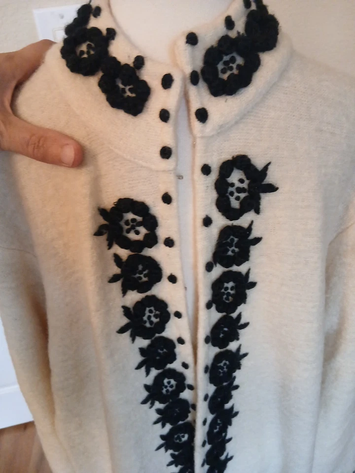 Kenar Lana Hervida Ojales Gancho Punto Chaqueta Mujer’s Talla Grande Foto 4 de 4