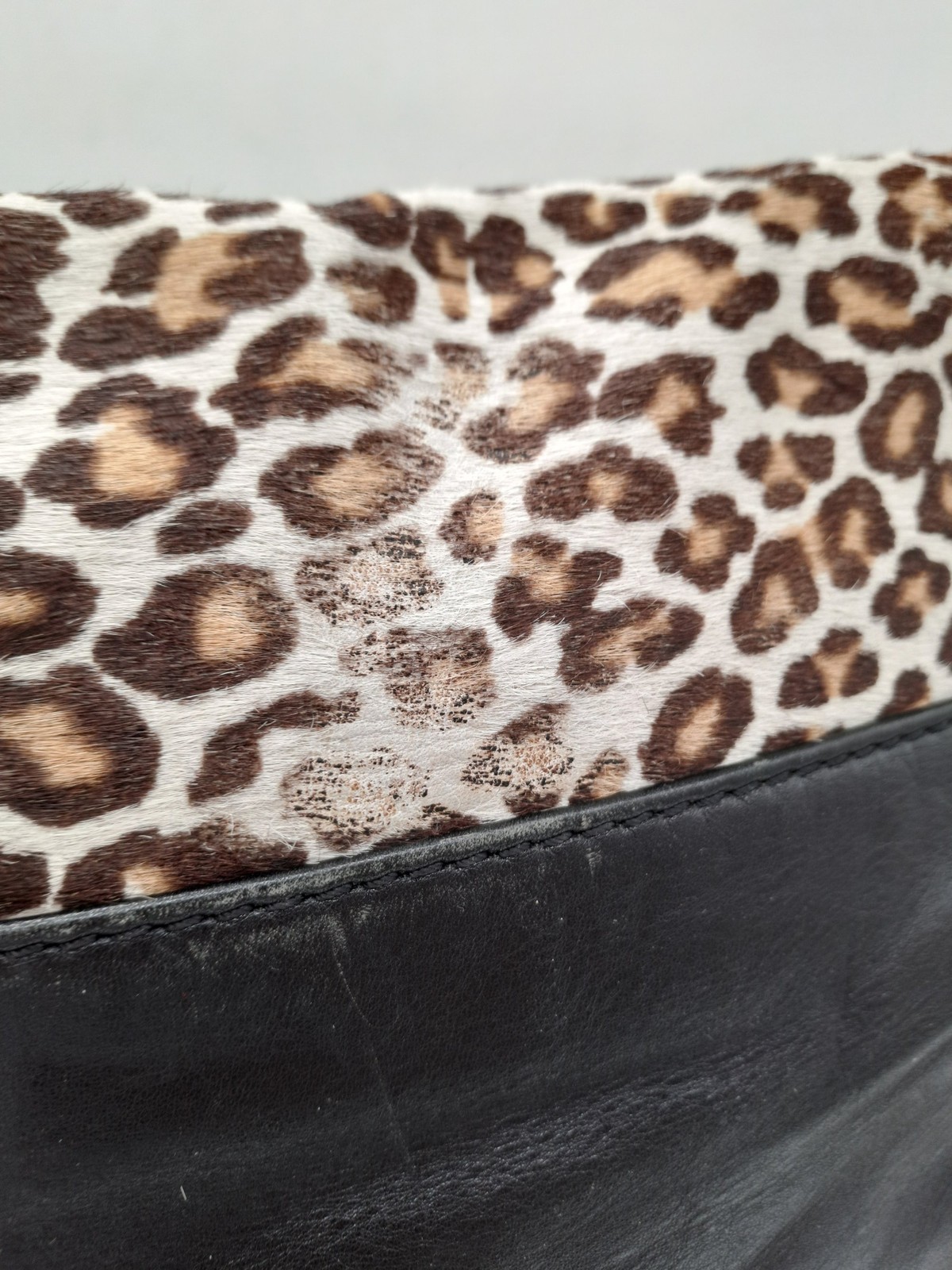 Ice Iceberg Leopard Pattern Leather Shoulder Bag … - image 10