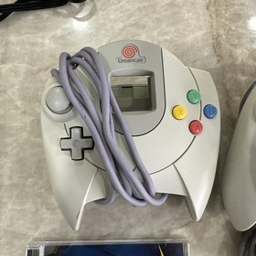 Sega Dreamcast Console Bundle w/ 4 Controllers, 4 VMU&rsquo;s,2 Controller Ext WORKING