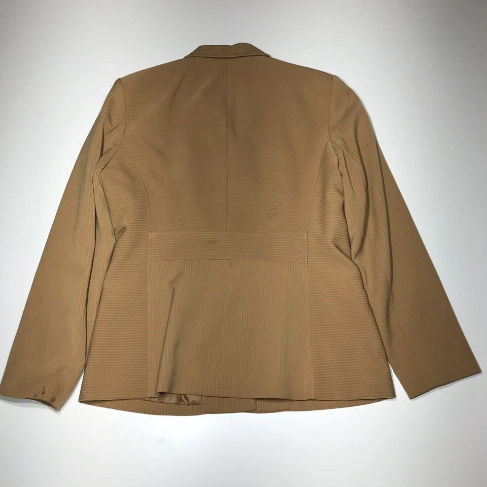 Conjunto de traje Bob Mackie para mujer talla 8P marrón tostado camel 2 piezas chaqueta blazer y pantalones Foto 3 de 4