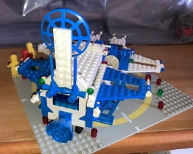 Lego 6980 Space Classic Galaxy Commander Vintage Space Spaceship Minifig Base