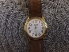 VTG Guess Watch Quartz Round White Dial 34mm Gold Tone Leather-Band New Batt🔥🔥