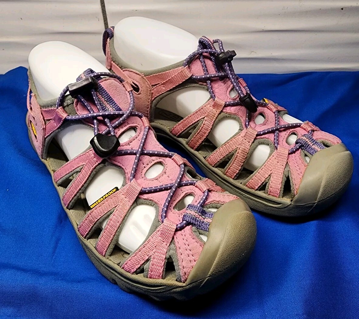 Sandali slip on da donna Keen Whisper Slide taglia 5 ROSA scarpe da trekking