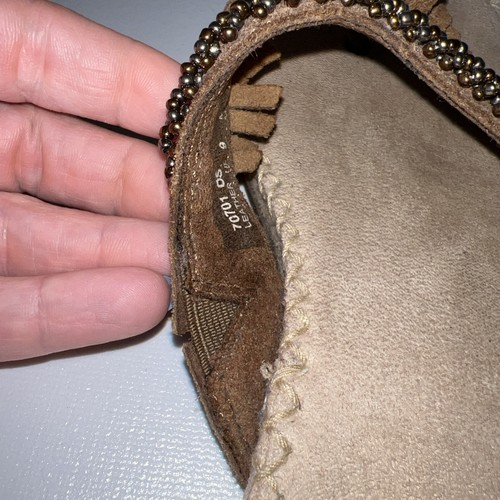 Minnetonka Thong Flip Flop Sandal Women’s Size 9M Brown Beaded Fringe Suede - Picture 16 of 22