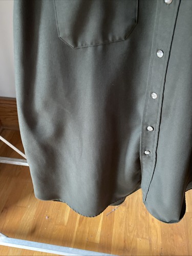 Cabellas Green Long Sleeve Hunting Shirt . 2 Pockets. Size XXL - Picture 6 of 10
