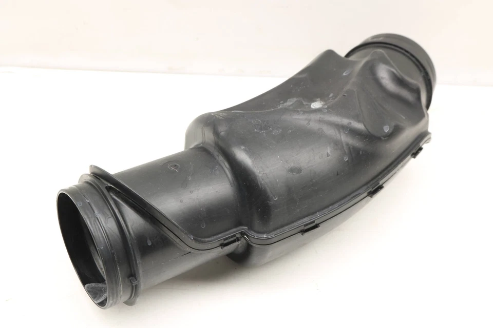 2012-2015 BMW X1 2.0L - AIR Intake DUCT 7632501 - Image 2 of 4