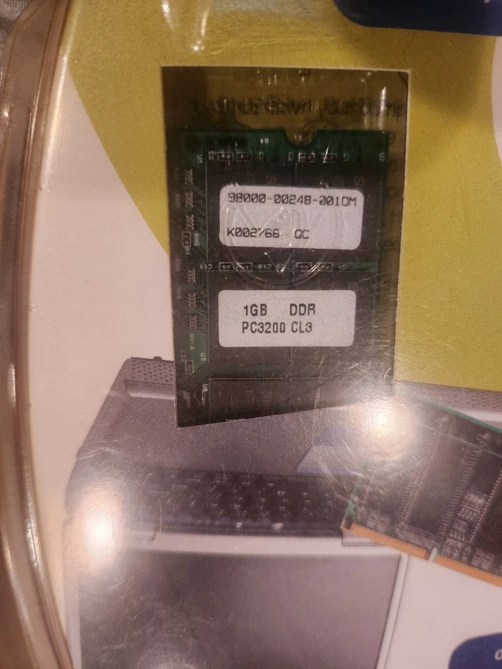 Simpletech Notebook 1GB DDR PC3200 - Image 3 of 3