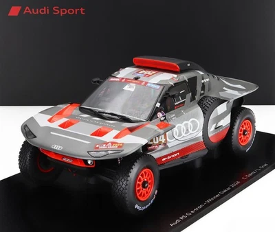 AUDI RS Q e-tron E2 #204 Carlos Sainz Winner DAKAR 2024 1/18 SPARK 5022400151 - Bild 1 von 4