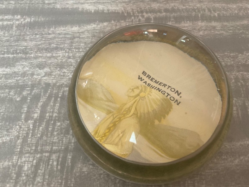 NATIVE AMERICAN Bremerton, Washington Glass Paperweight VINTAGE w/ Felt Backing