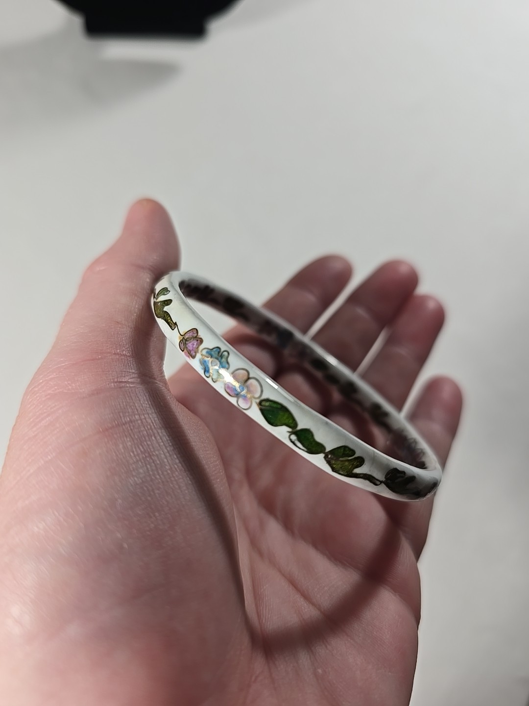 Vintage Cloisonne Bangle Stackable Bracelet White… - image 3