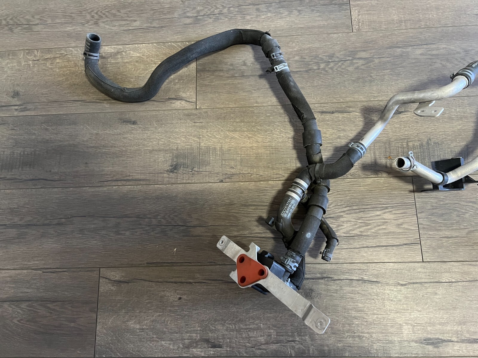 LAMBORGHINI HURACAN LP610 580 WATER COOLANT CONNECTING PIPE HOSE OEM 4S0121085E