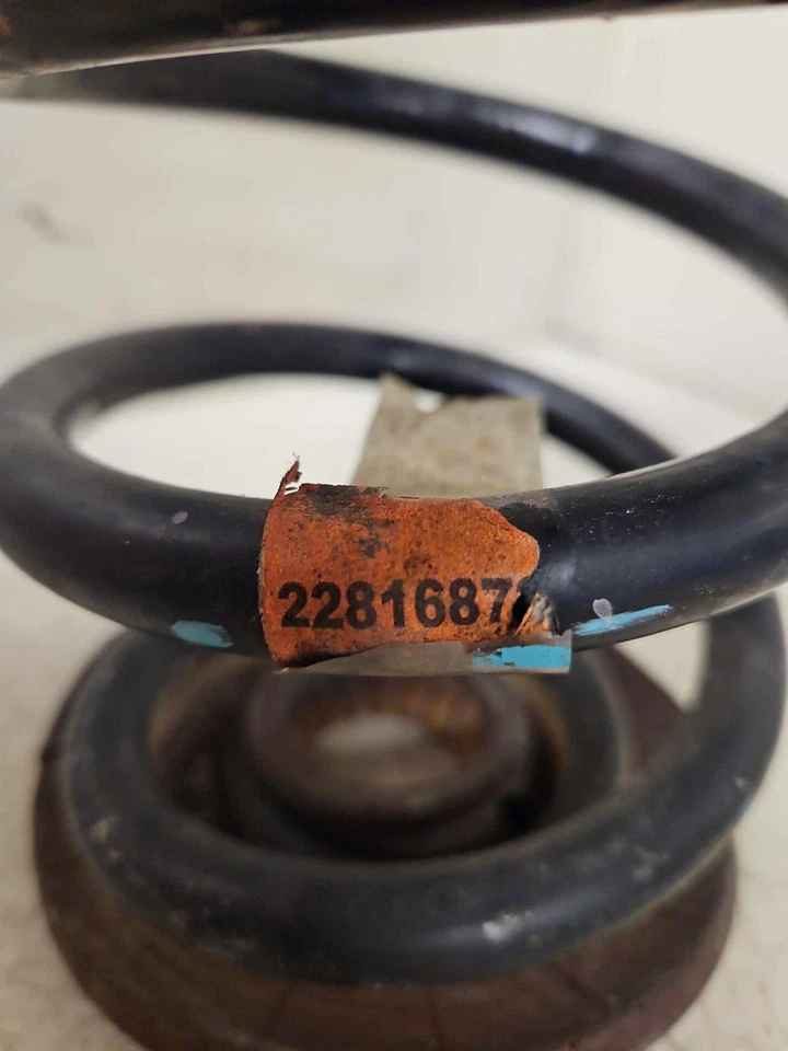 13-16 CHEVY MALIBU 14-20 IMPALA 12-17 BUICK REGAL bobina/resorte neumático trasero OEM Foto 2 de 4