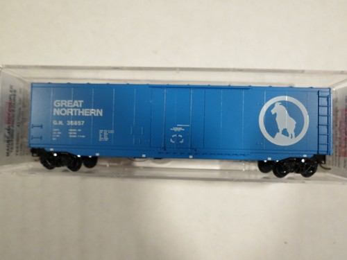 N - Micro-Trains 38270 - 50' vagón de carga estándar, Great Northern nuevo en caja | Condition: New