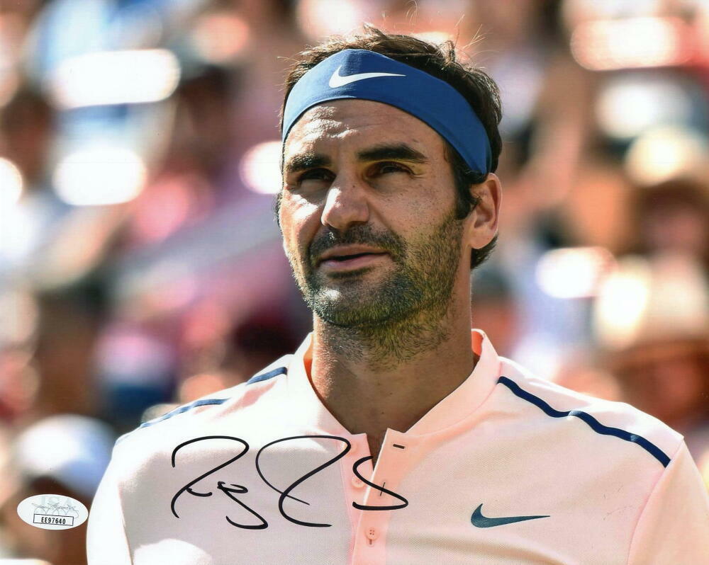ROGER FEDERER SIGNED AUTOGRAPH 8X10 PHOTO - TENNIS GOAT