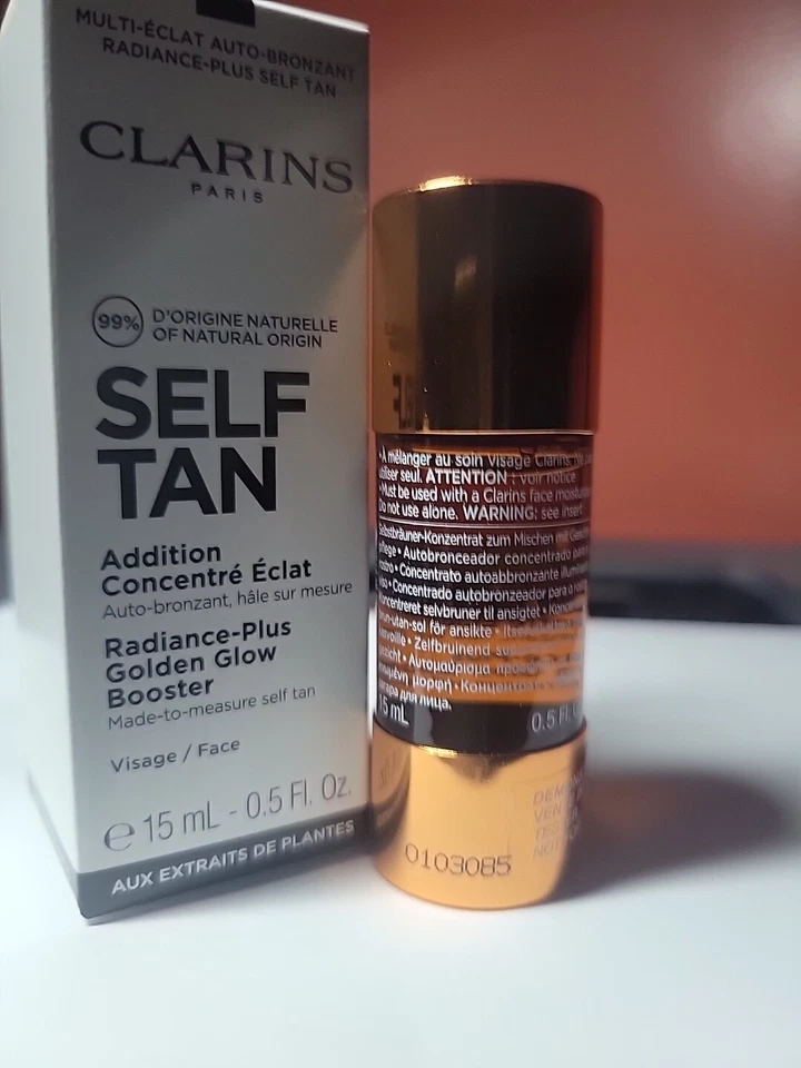 Clarins Self Tan Radiance-Plus Golden Glow Booster - 15 ml / 0,5 fl oz CAJA DE PRUEBA Foto 2 de 3