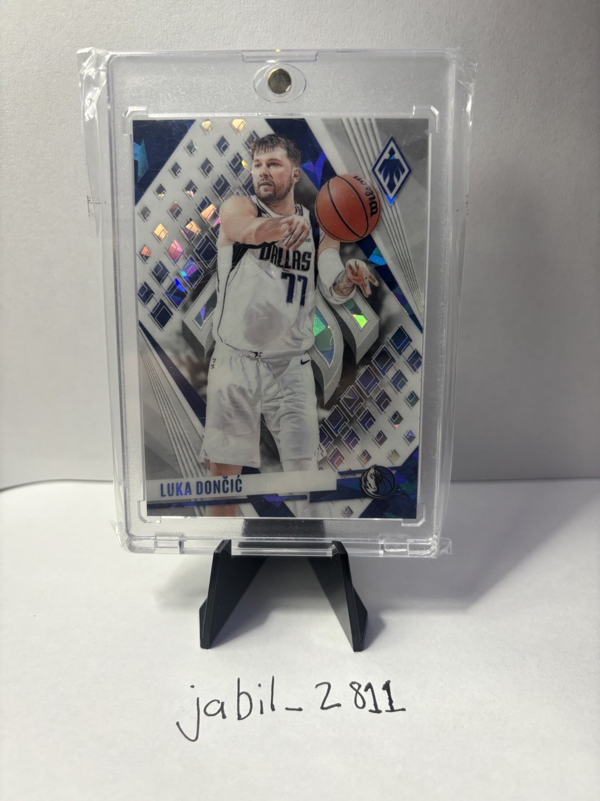 2023-24 Panini Phoenix White Ice #157 Luka Doncic /125 Mavericks Lakers
