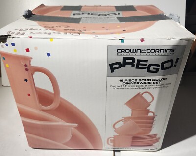 Crown Corning PREGO! 16 Piece Solid Color Dinnerware Set - Pink *Cups Missing*
