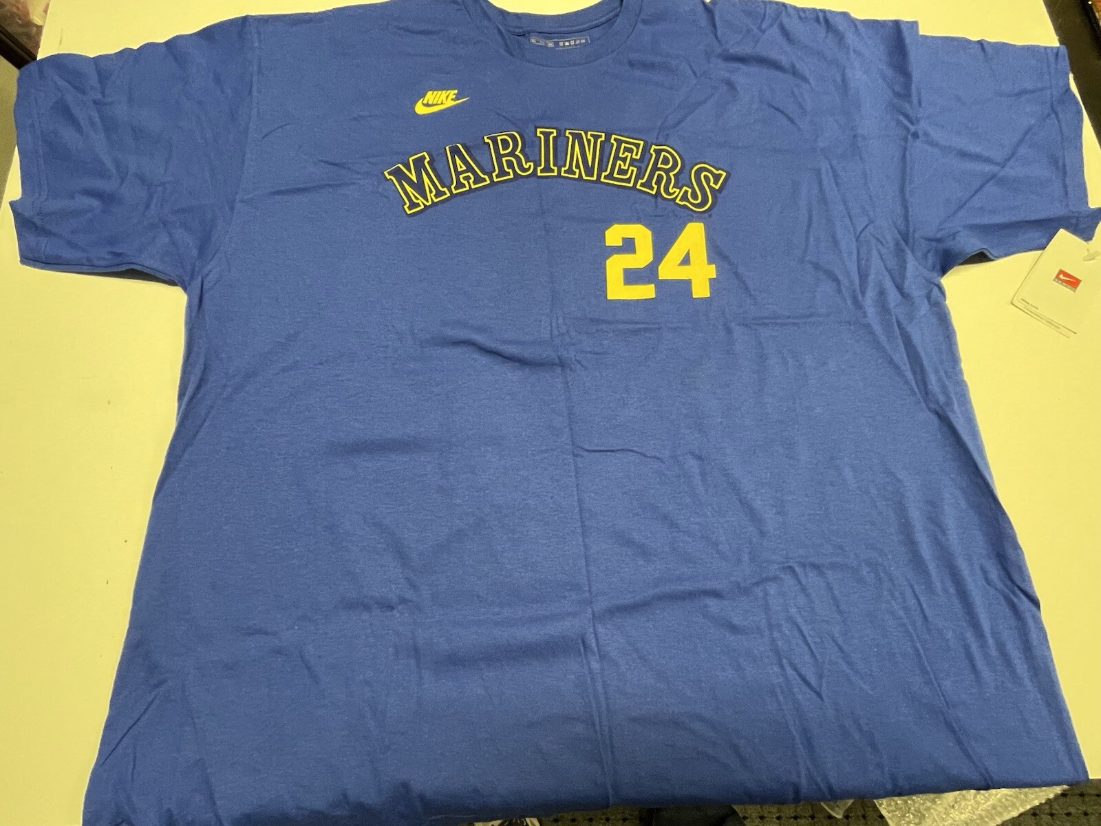 ALTRA T shirt Griffey Jr nuova con etichette adulto (vedi foto per dettagli) Buona caccia!