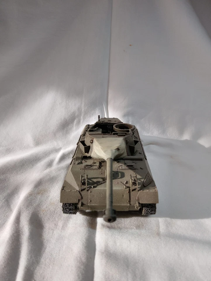 1/35 CARRO ARMATO HELLCAT M-18 COSTRUITO COME DA FOTO - Immagine 2 di 2