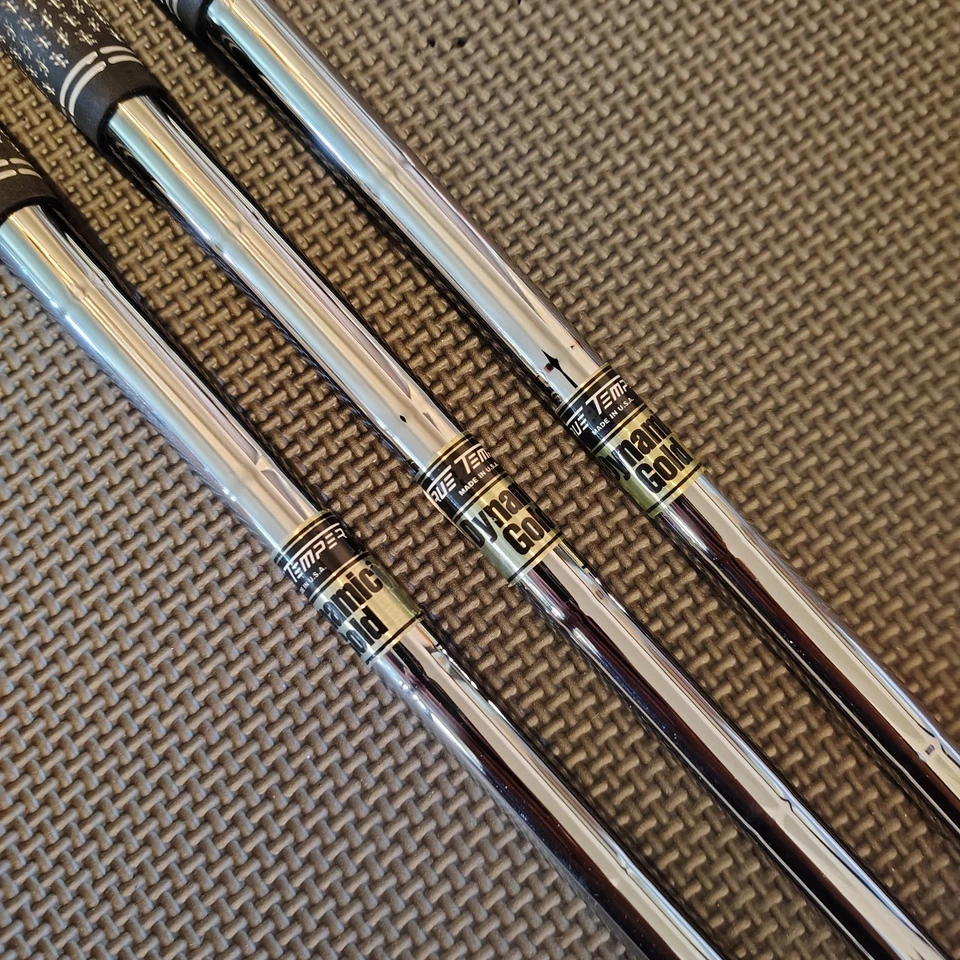 (3) Dynamic Gold S300 Steel Wedge Shafts Set / .355 Tip Size / Great Condition - Image 2 of 4