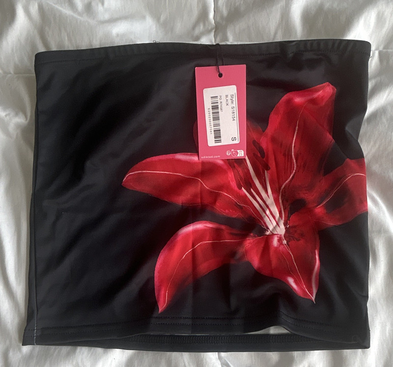 Edikted Women’s Brand new Tiger Blossom Tube Top size Small
