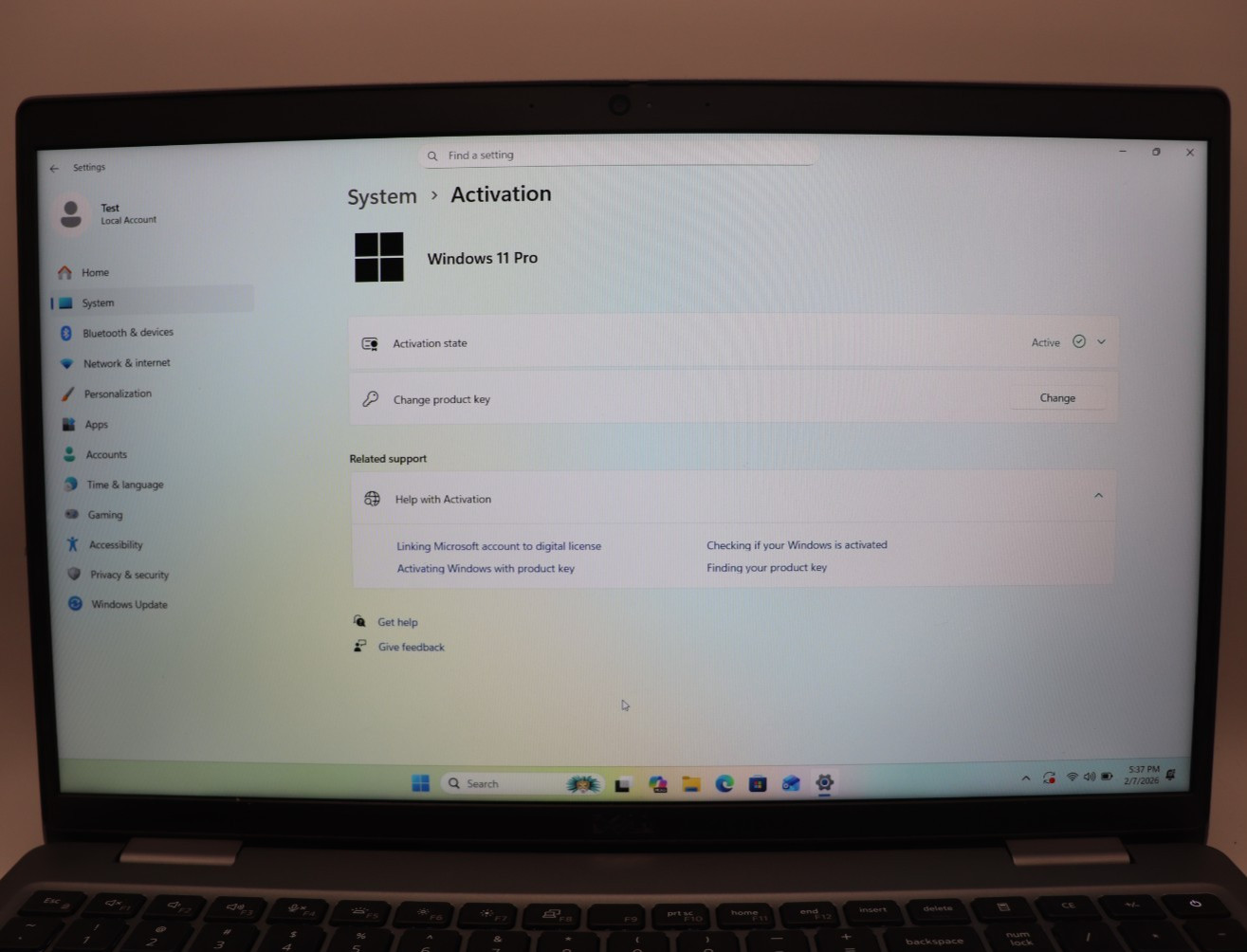 Dell Latitude 5520, 15-Inch Laptop, with i7-1165G7, Windows 11 Pro