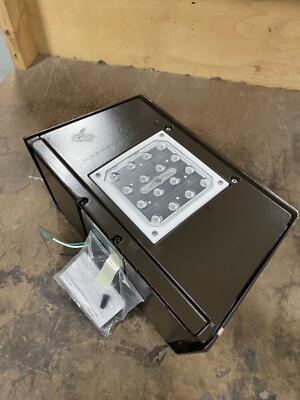 Cooper Lighting IST-SA1A-740-U-SL4-BZ. Impact Elite Trapezoid LED