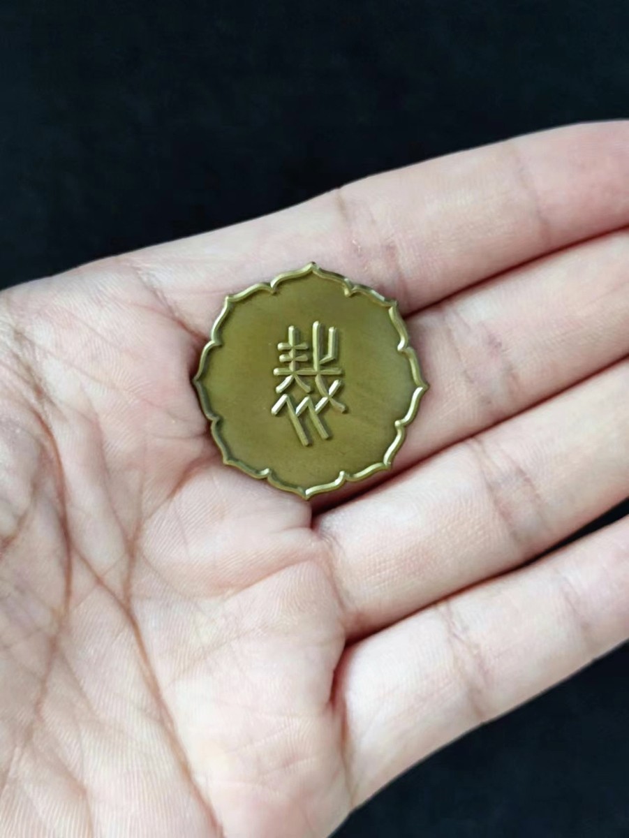 Japan Ace Attorney Gyakuten Saiban Emblem Badges Set Lawyer