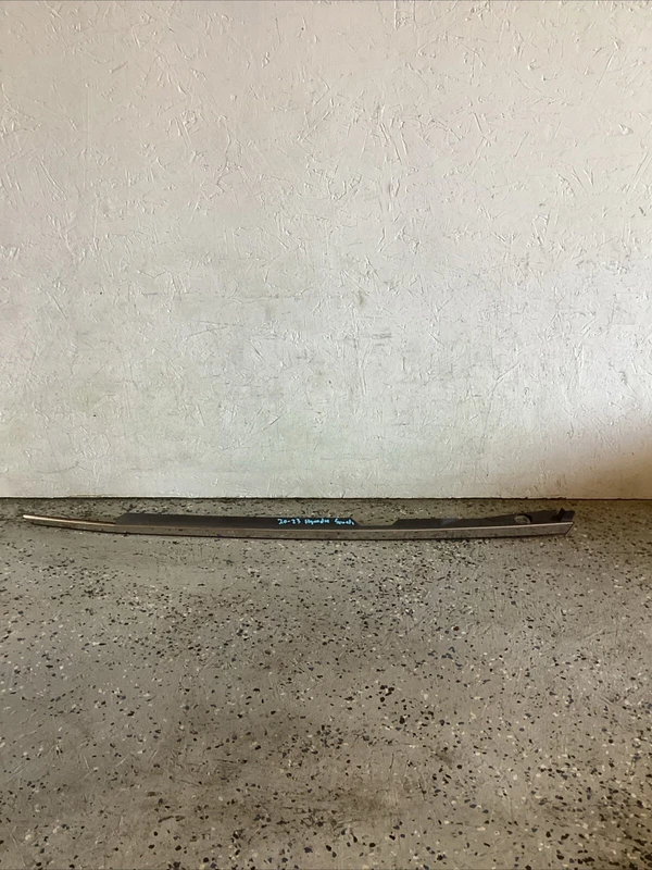 2020 2021 2022 HYUNDAI SONATA FRONT RIGHT PASSENGER SIDE FENDER MOLDING Used OEM