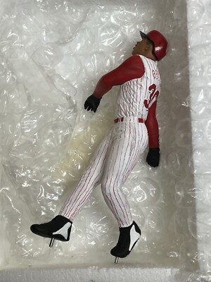 Griffey Jr Auto Salvino 90/550 Home Figurine Mariners. Never