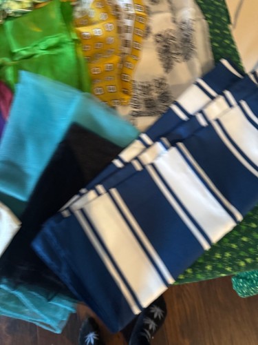Vintage Scarf Lot – 12 Silk & Polyester Pieces – Italy/Korea – Mixed Prints - Picture 4 of 9